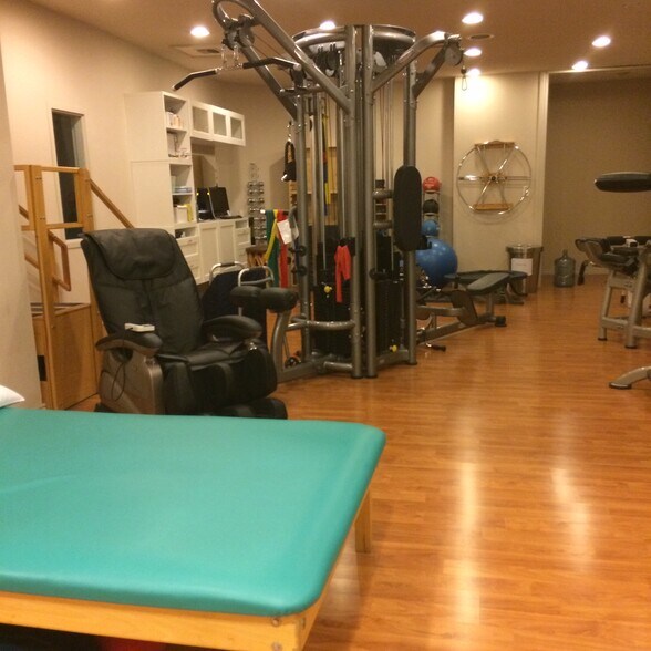 More Photos Of 1755 S 8th St, Colorado Springs Office For Lease