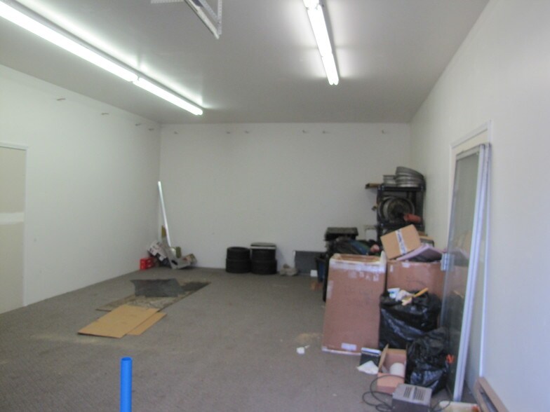 More Photos Of 162 Kemp St, Port Angeles Service For Sale