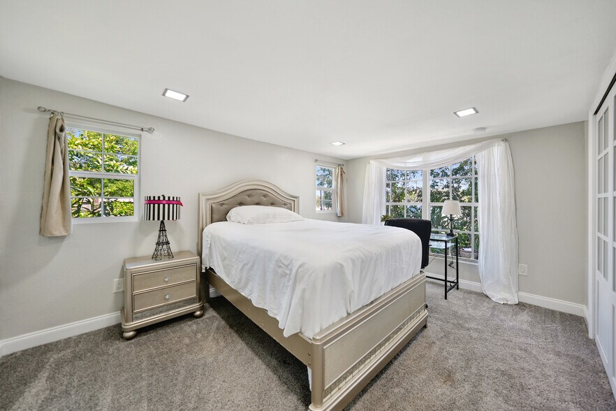 More Photos Of 2461 SW Highway 17, Arcadia Warehouse For Sale