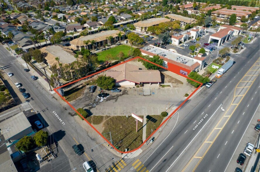 Primary Photo Of 2805 Vineyard Ave, Oxnard Freestanding For Lease