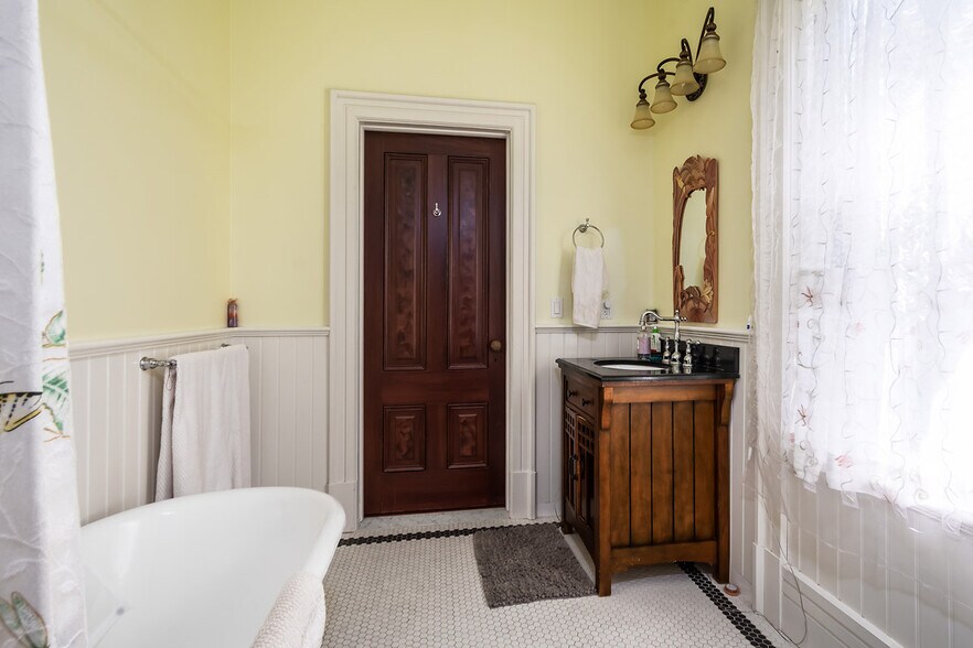 More Photos Of 333 G St, San Rafael Apartments For Sale