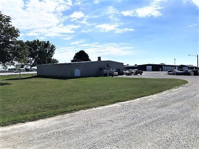 Primary Photo Of 1140 N Broadway St, Spring Valley General Retail For Sale