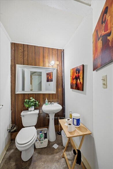 More Photos Of 148 W Green St, Hazlehurst Office For Sale