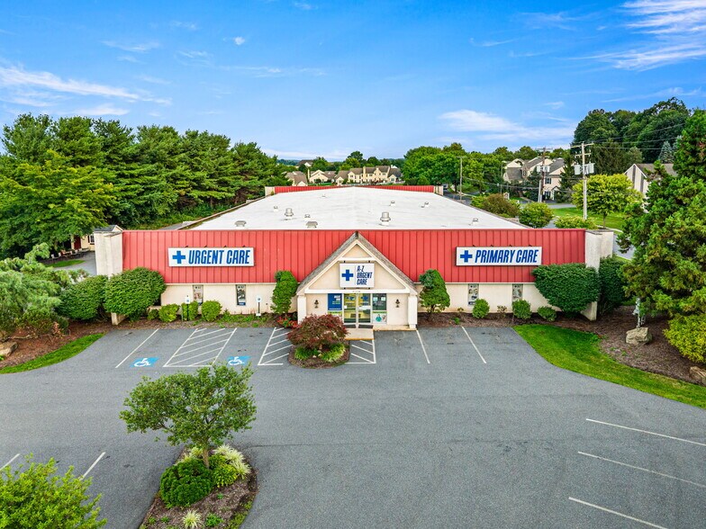 Primary Photo Of 51 S Pine St, Elverson Office For Sale