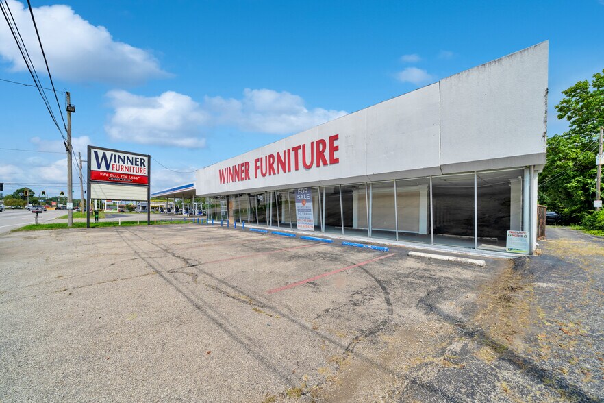 More Photos Of 10509 Dixie Hwy, Louisville Freestanding For Lease