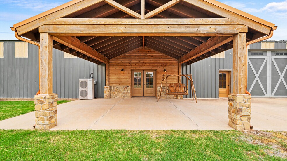 Primary Photo Of 20500 N 2810 Rd, Kingfisher Lodge Meeting Hall For Sale