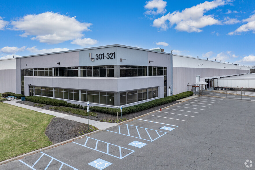 Primary Photo Of 301-321 Herrod Blvd, South Brunswick Warehouse For Lease