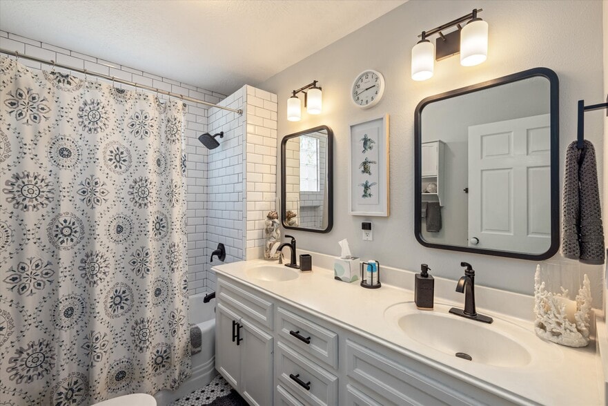 More Photos Of 3216 Ursuline St, Galveston Multifamily For Sale