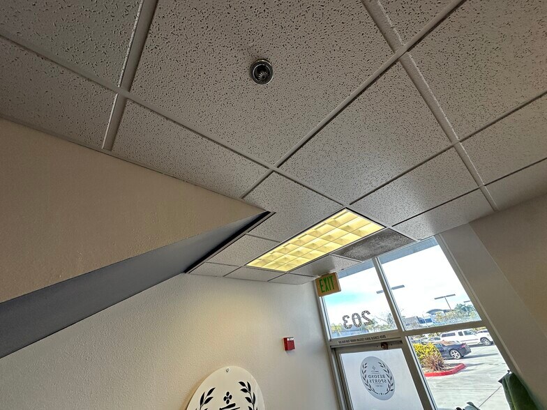 More Photos Of 861 Harold Pl, Chula Vista Research And Development For Sale