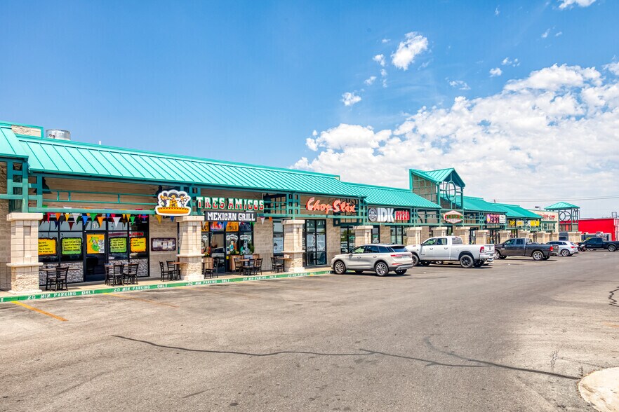 More Photos Of 2381 E Windmill Ln, Las Vegas Unknown For Lease