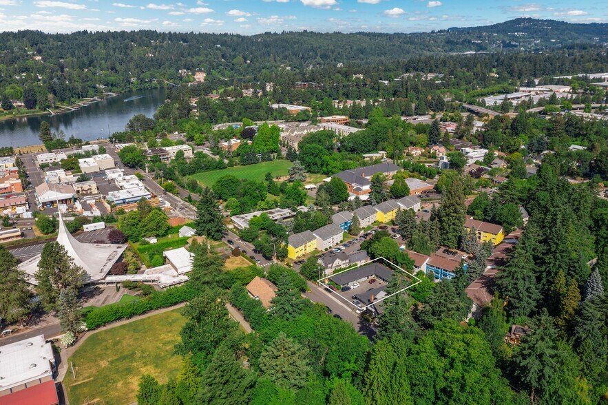 More Photos Of 2507-2525 SE Monroe St, Portland Apartments For Sale