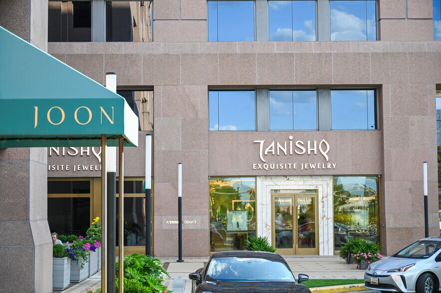 More Photos Of 8065 Leesburg Pike, Vienna Office For Lease