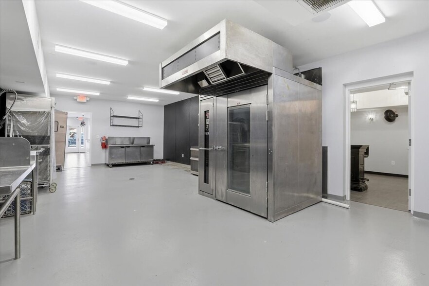 More Photos Of 108 S Pine St, Princeton Storefront Retail Office For Sale