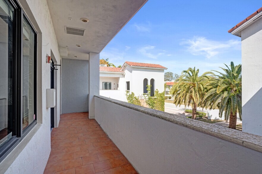 More Photos Of 7374 SW 93rd Ave, Miami Office For Sale