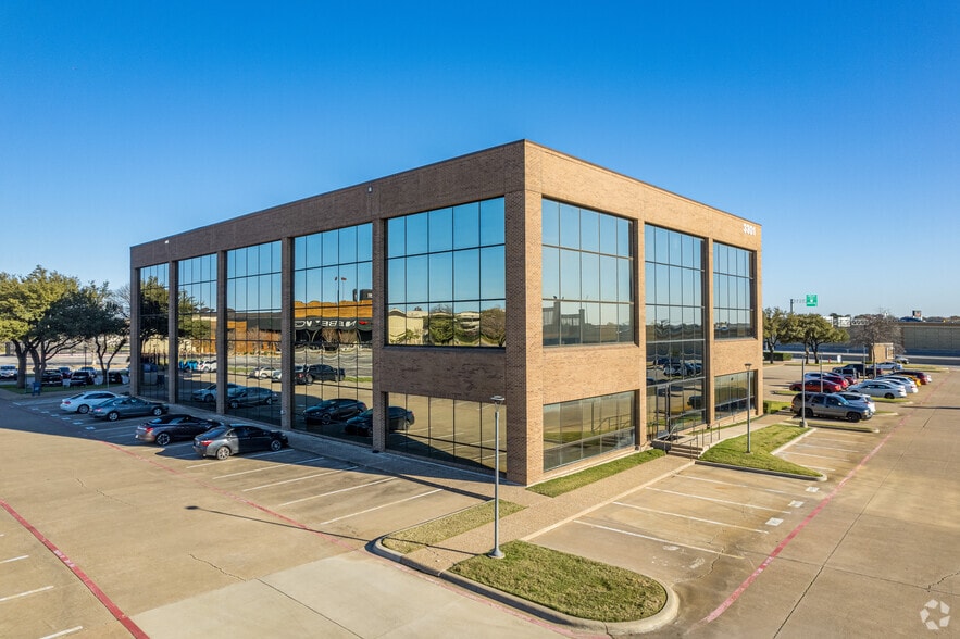 More Photos Of 3301 Airport Fwy, Bedford Office For Lease