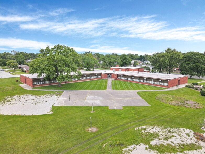 More Photos Of 702 Albert St, Englewood Schools For Sale