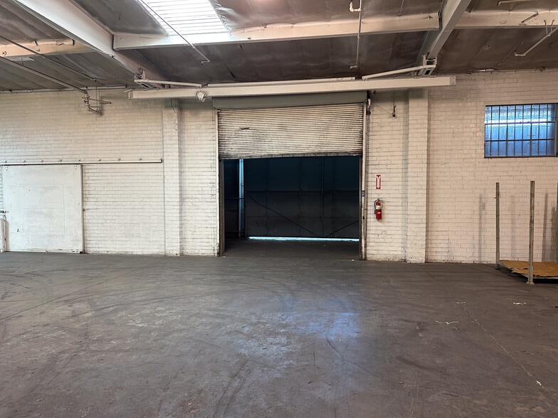 More Photos Of 4611 Sheila St, Commerce Warehouse For Lease