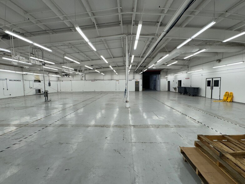 More Photos Of 7700 E 38th St, Tulsa Manufacturing For Sale