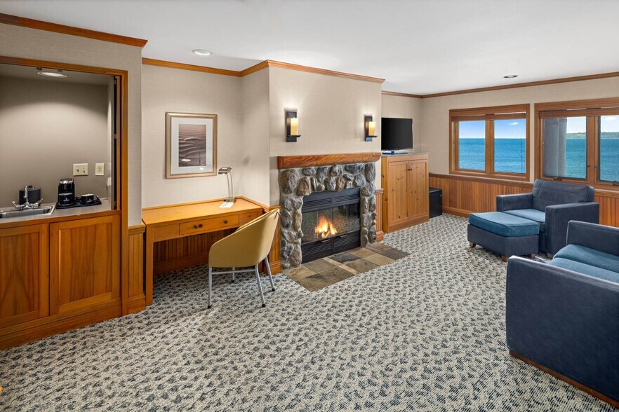 More Photos Of 9565 Semiahmoo Pky, Blaine Hotel For Sale