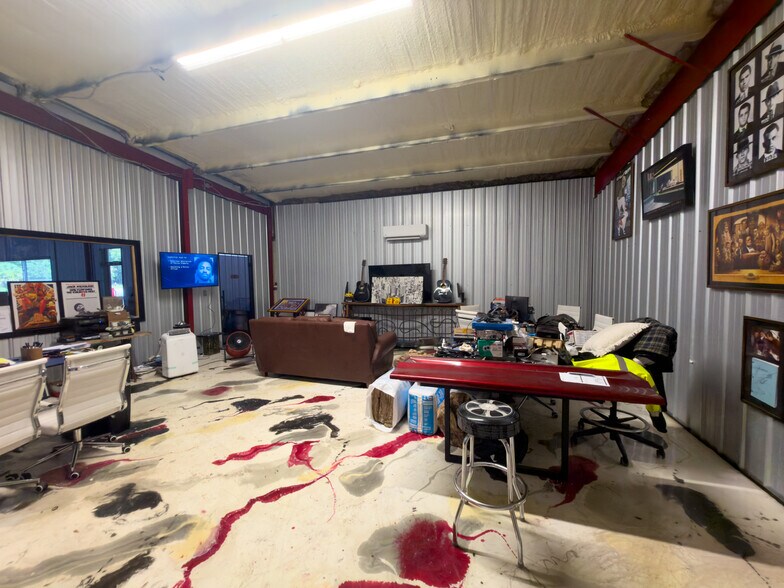 More Photos Of 1401 Barrancas Ave, Pensacola Showroom For Sale