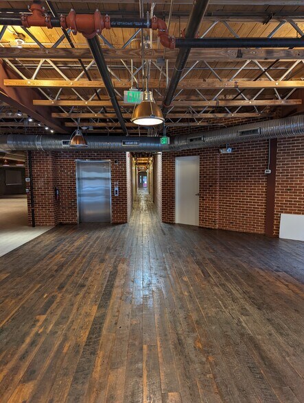 More Photos Of 900 S Wolfe St, Baltimore Office For Sale