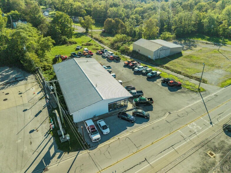 More Photos Of 487 E Main St, Hillsboro Flex For Sale