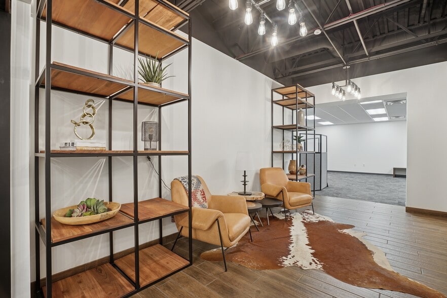 More Photos Of 11591 217th Ave NW, Elk River Office For Lease