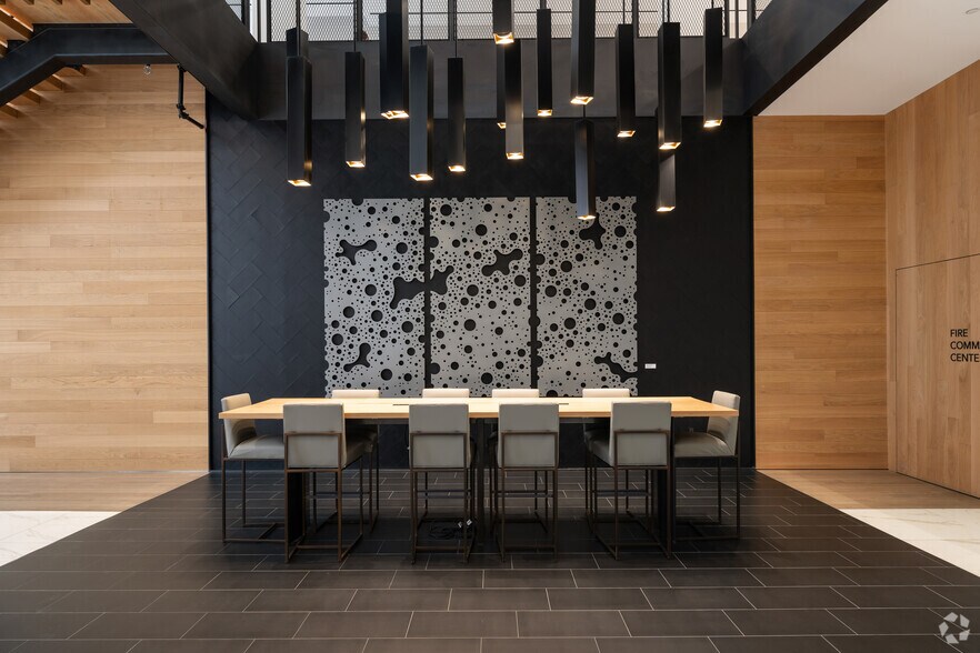 More Photos Of 1550 Crystal Dr, Arlington Office For Lease