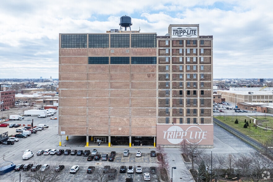More Photos Of 1111 W 35th St, Chicago Flex For Lease