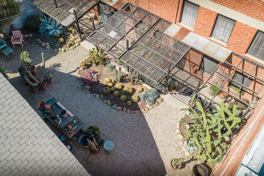 More Photos Of 3612 W Washington Blvd, Los Angeles Warehouse For Sale