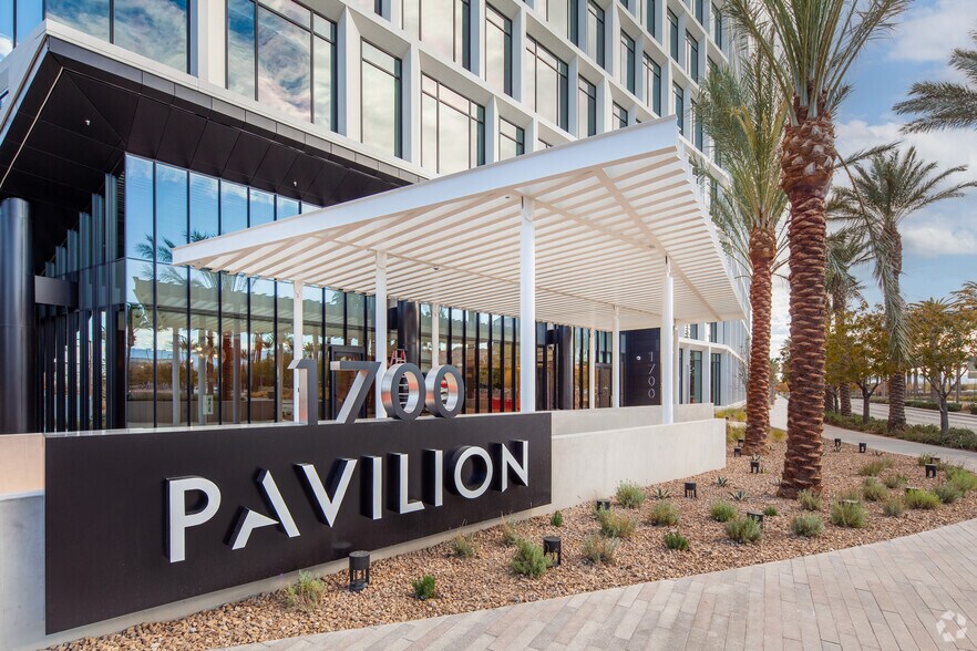 More Photos Of 1700 Pavilion, Las Vegas Office For Lease