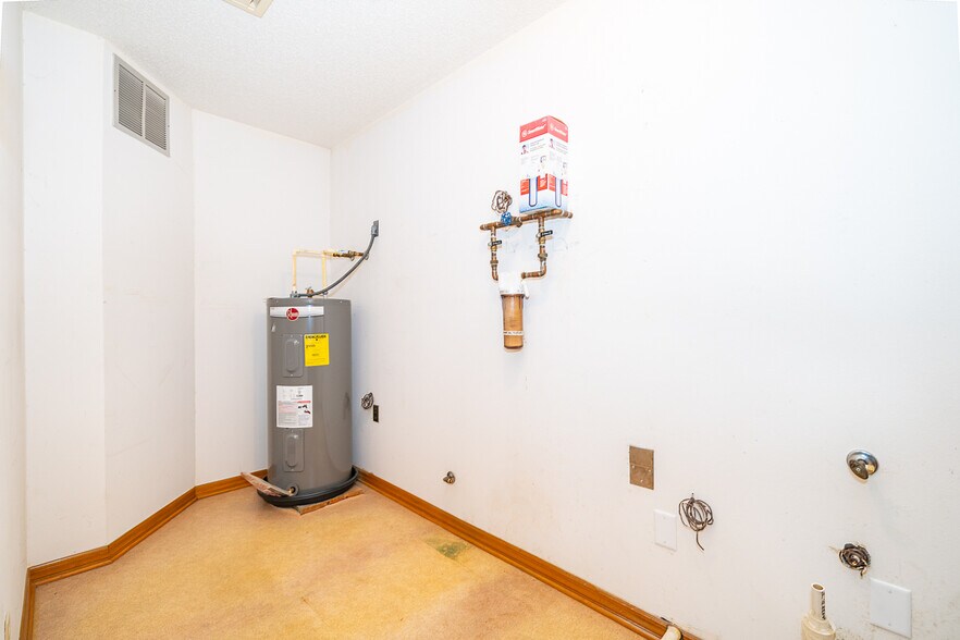 More Photos Of 13330 W Colonial Dr, Winter Garden Medical For Lease