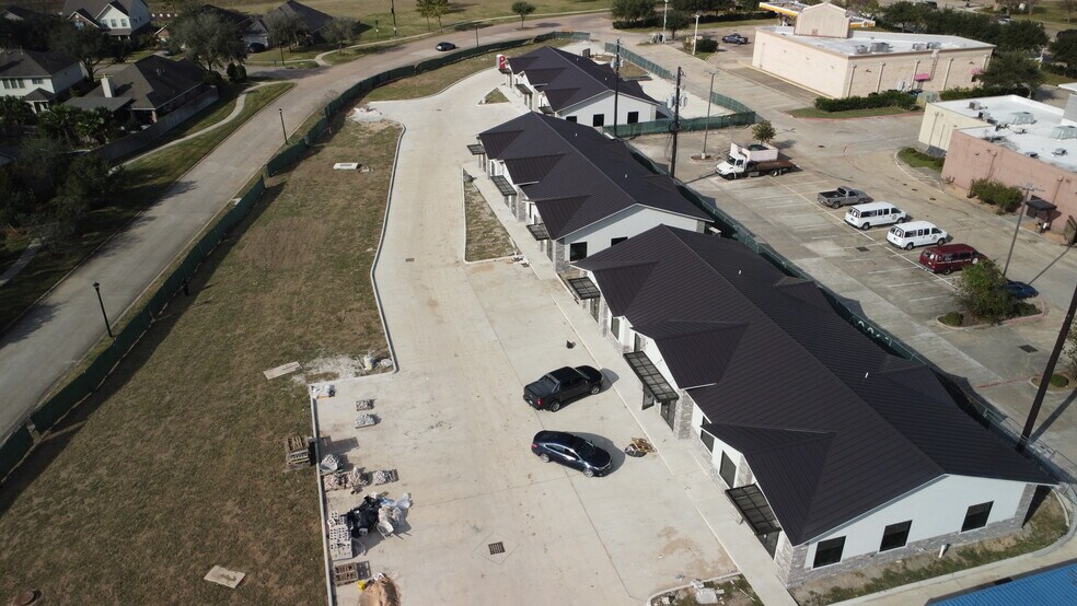 Primary Photo Of 1849 Forest Park Ln, Pearland Medical For Sale