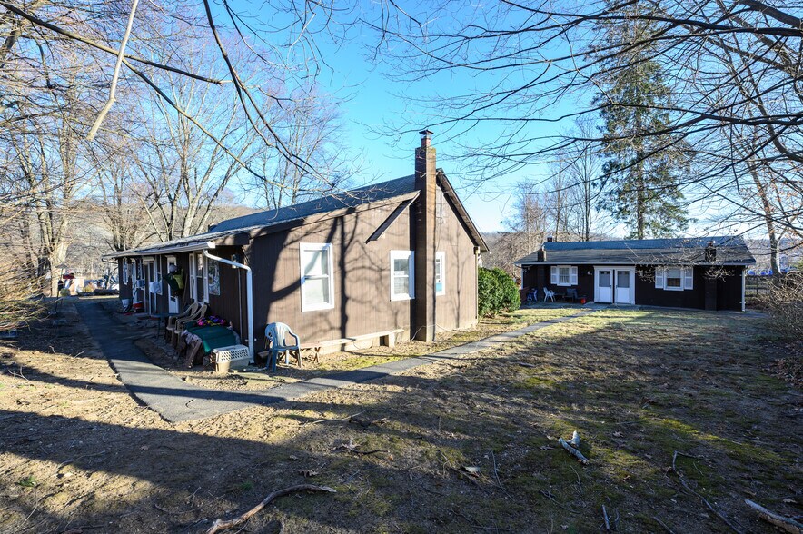 More Photos Of 5 Baker St, Mohegan Lake Apartments For Sale