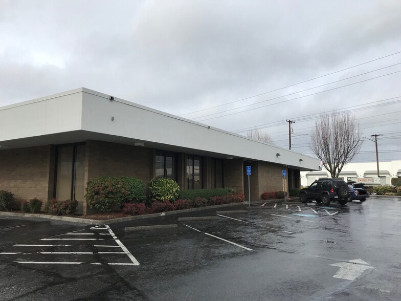 More Photos Of 3275 NW 29th Ave, Portland Freestanding For Lease