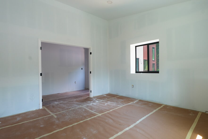 More Photos Of 1341 Central St, Leominster Flex For Lease