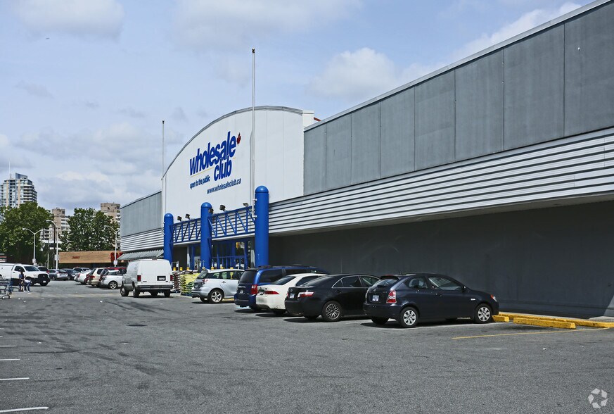 More Photos Of 5335 Kingsway, Burnaby Freestanding For Sale