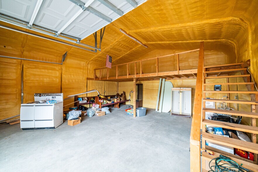 More Photos Of 6641 US Highway 62 W, Kuttawa Flex For Sale