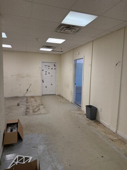 More Photos Of 351 Spook Rock Rd, Suffern Warehouse For Sale