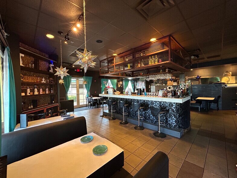 More Photos Of 3983 Destination Dr, Osprey Storefront Retail Office For Sale