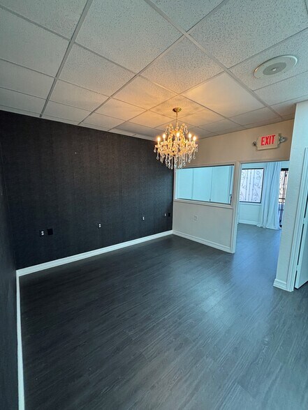 More Photos Of 5208 Harrisburg Blvd, Houston Storefront For Sale