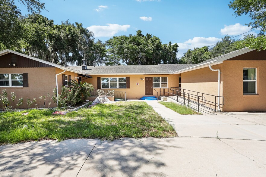 Primary Photo Of 201 Rosefield Ave, Leesburg Healthcare For Sale