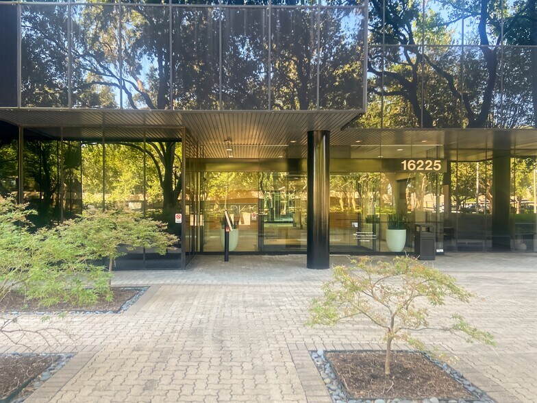 More Photos Of 16225 Park Ten Pl, Houston Coworking Space