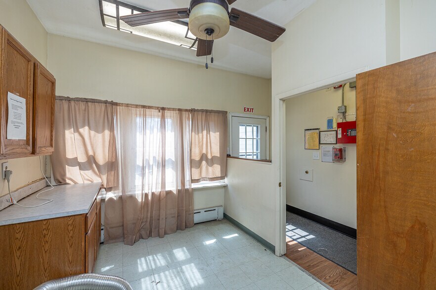 More Photos Of 10000 Granger Rd, Cleveland Assisted Living For Sale