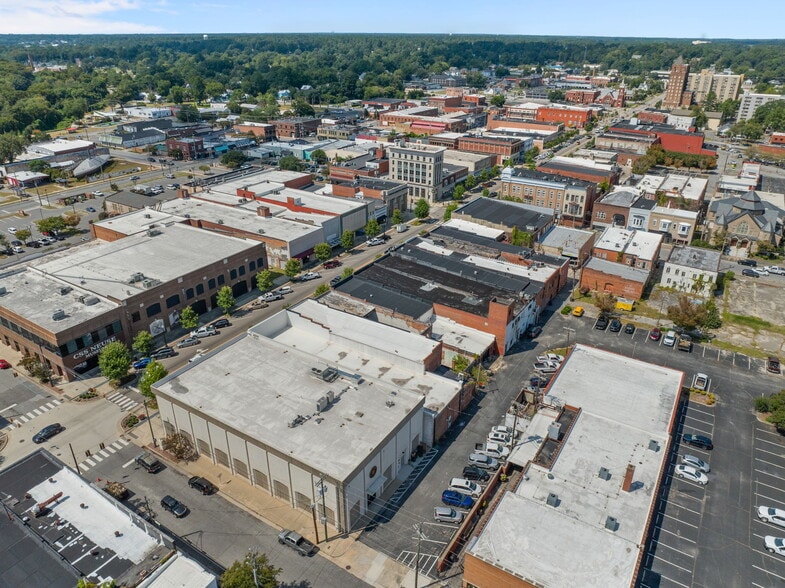 More Photos Of 115 N Queen St, Kinston General Retail For Sale