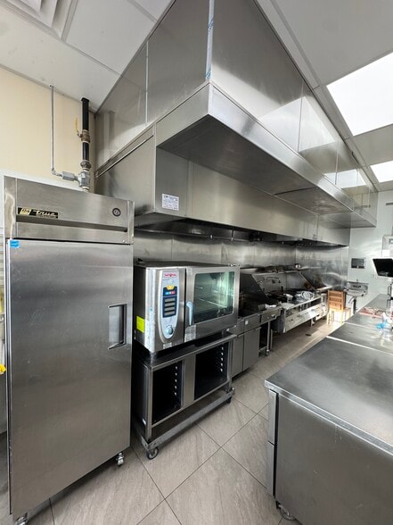 More Photos Of 6490 Cartmell Pl SW, Edmonton Storefront For Lease