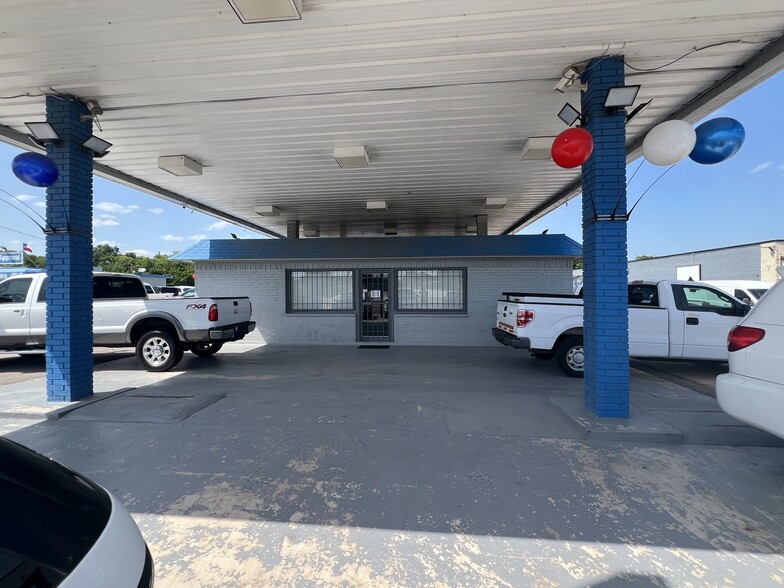 More Photos Of 811 E Rancier Ave, Killeen Auto Repair For Lease