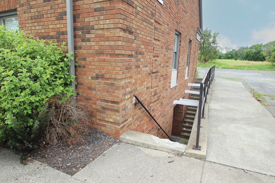 More Photos Of 785 Pearl Rd, Brunswick Office For Lease
