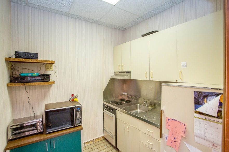 More Photos Of 329 Lincoln Hwy, Fairless Hills Warehouse For Sale