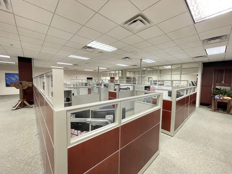 More Photos Of 7201 Nw 11th Pl, Gainesville Office For Sale